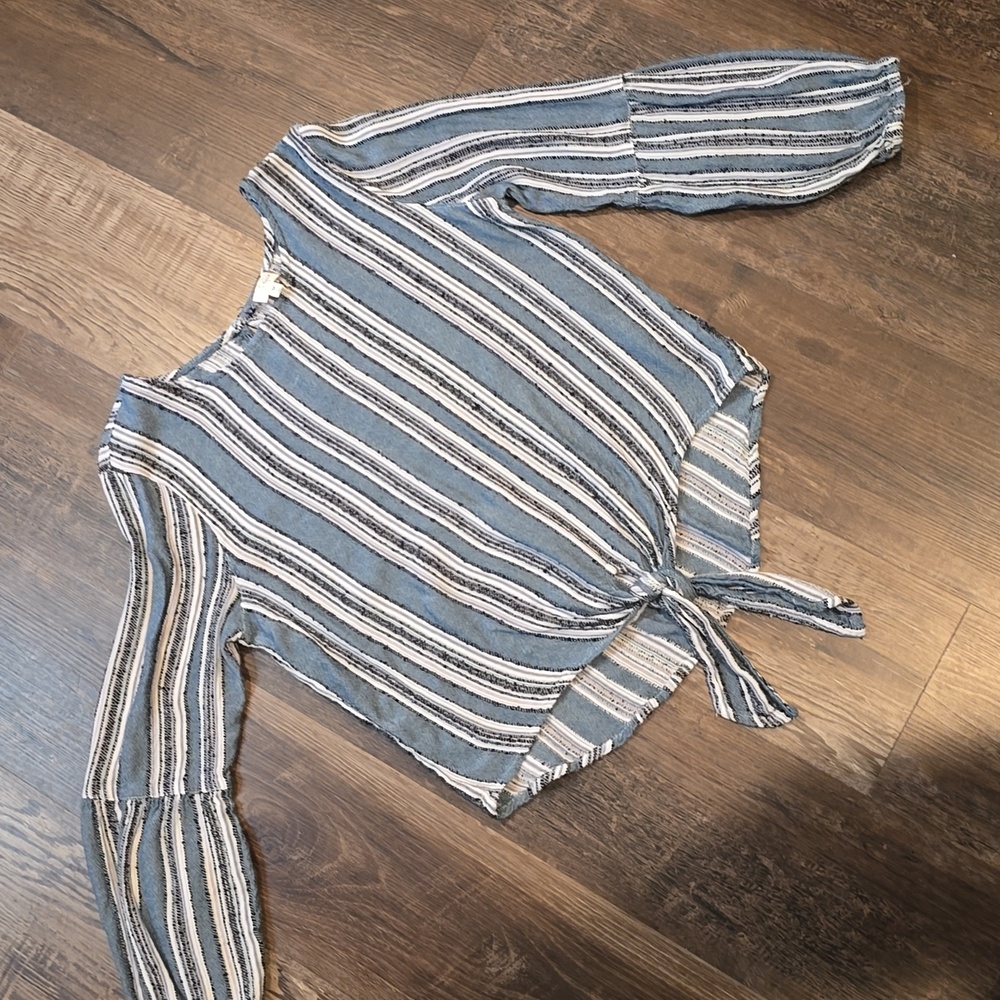 Beautiful striped blouse, sz M, made in India
